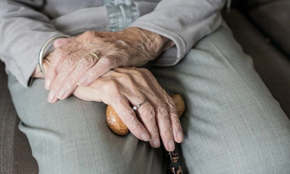 Ιερέας από το Αγρίνιο γλίτωσε γυναίκα από απάτη